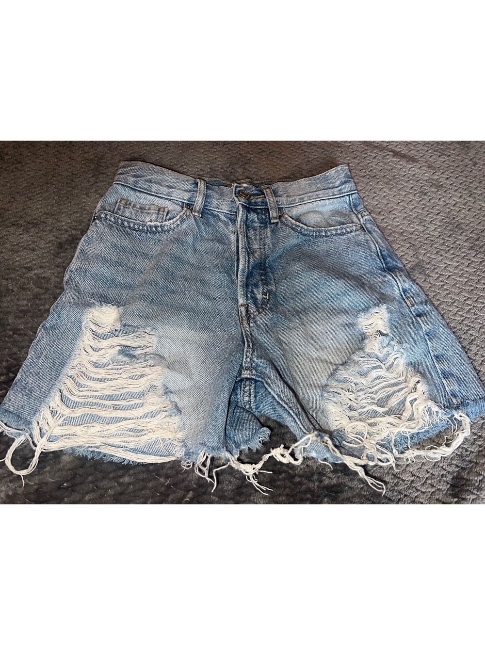 Pacsun 90s Girlfriend, distressed shorts, size 22